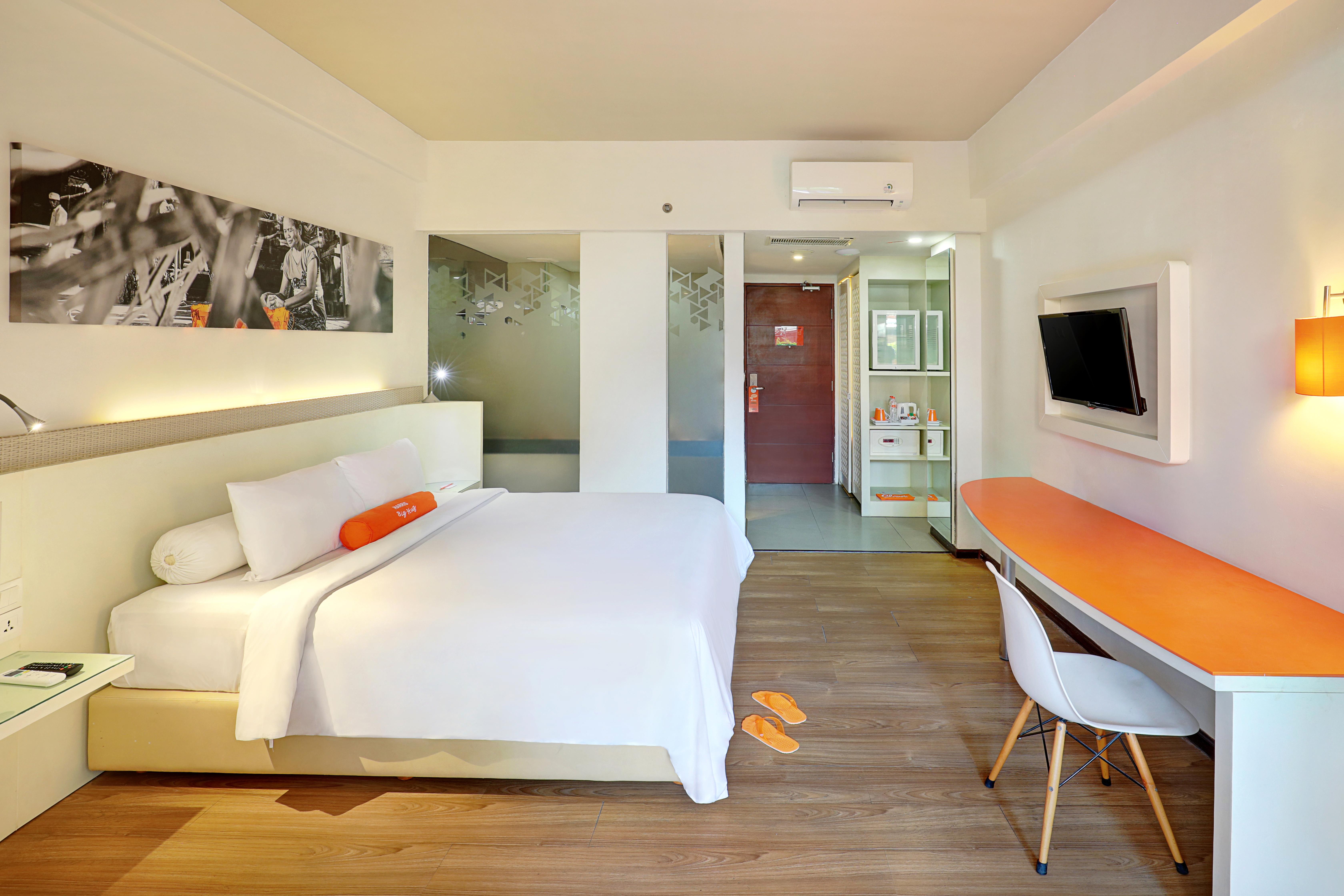 Harris Hotel Seminyak Exterior foto