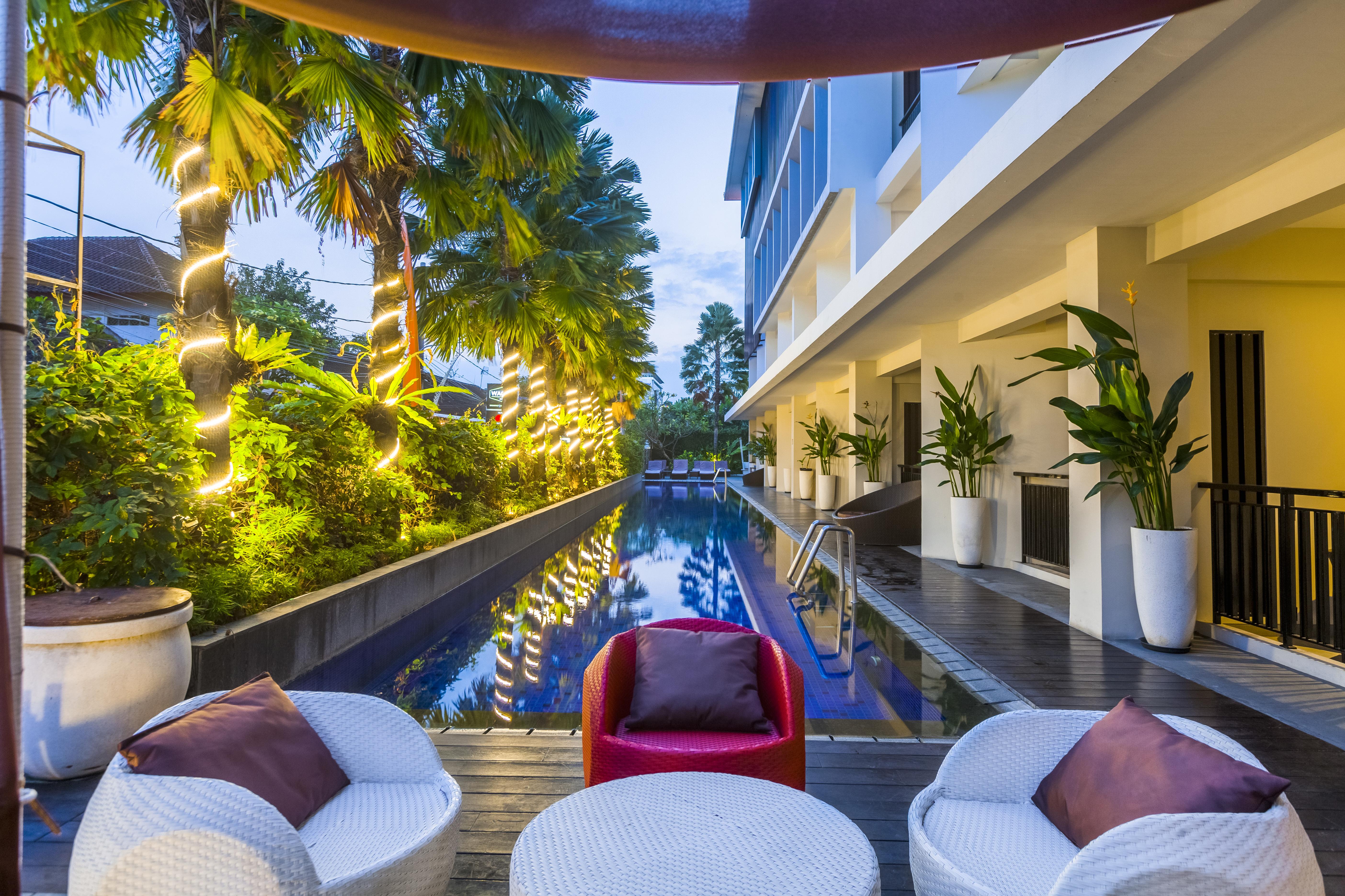 Harris Hotel Seminyak Exterior foto